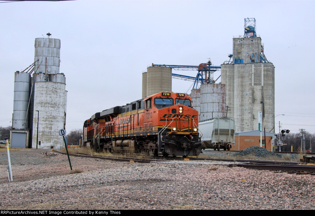 BNSF 7210